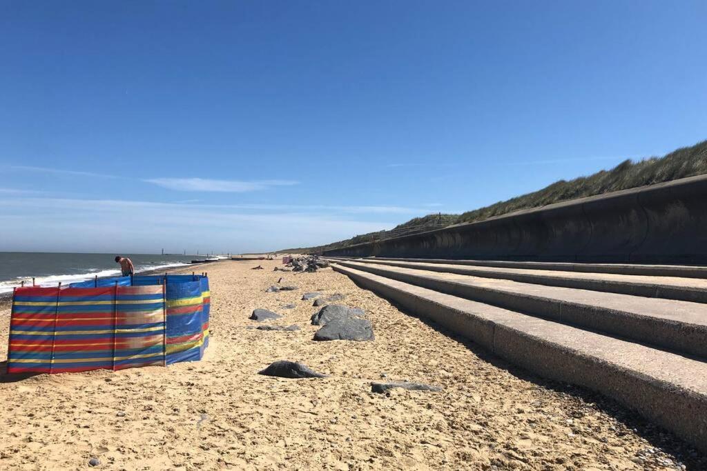 Dog Friendly Cottage 2 Mins To Beach With Hot Tub And Zappi Ev Lessingham Eksteriør billede