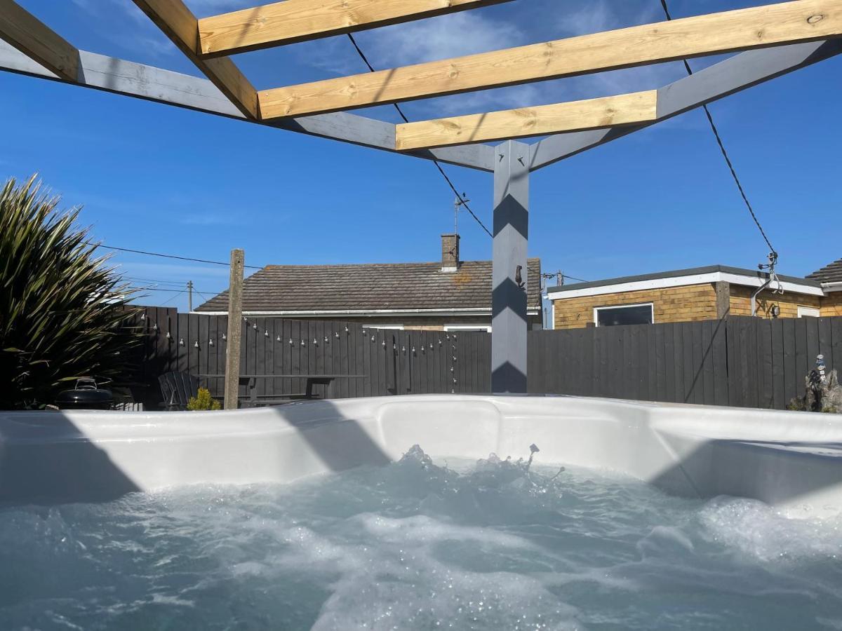 Dog Friendly Cottage 2 Mins To Beach With Hot Tub And Zappi Ev Lessingham Eksteriør billede